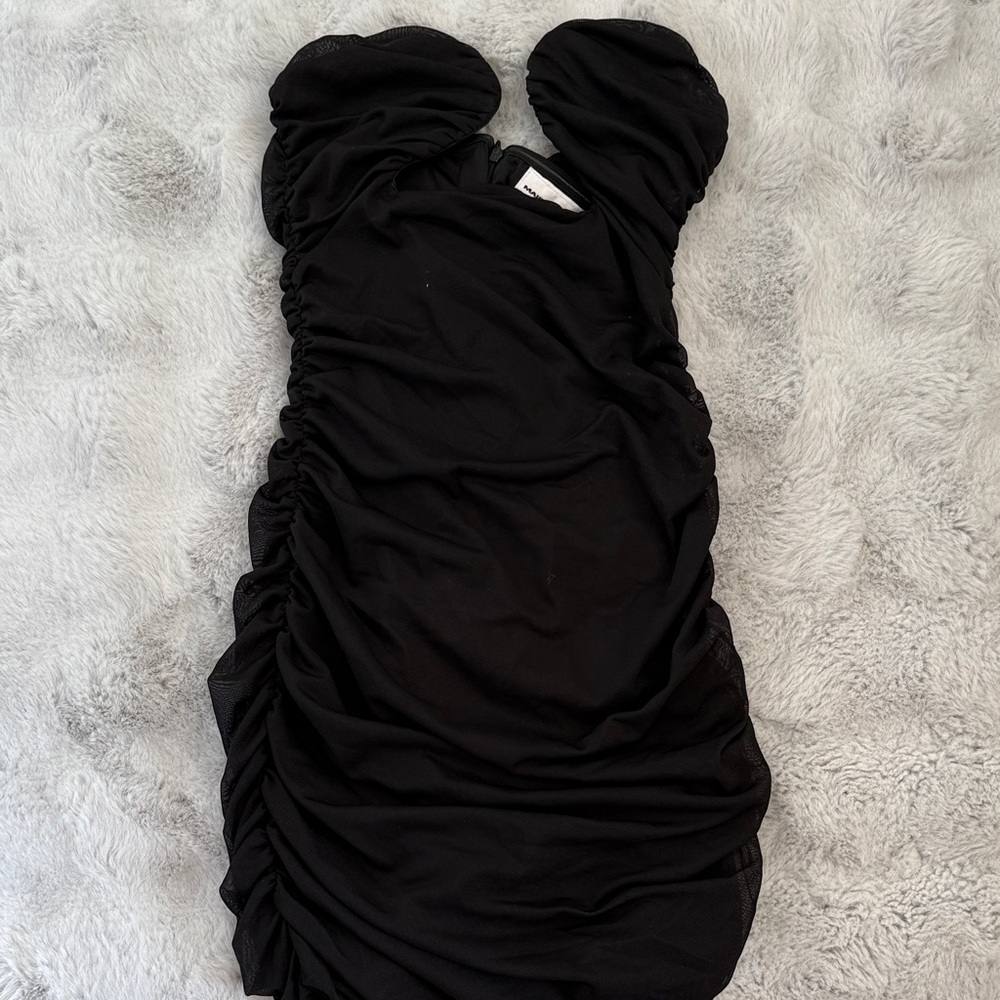 Elegant Black Strapless Dress